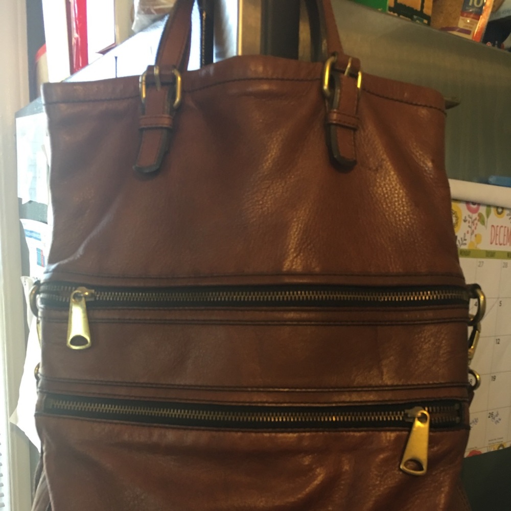 Fossil Explorer Tote Crossbody LEATHER!